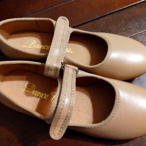 Mary Jane beige tap shoes sz 1